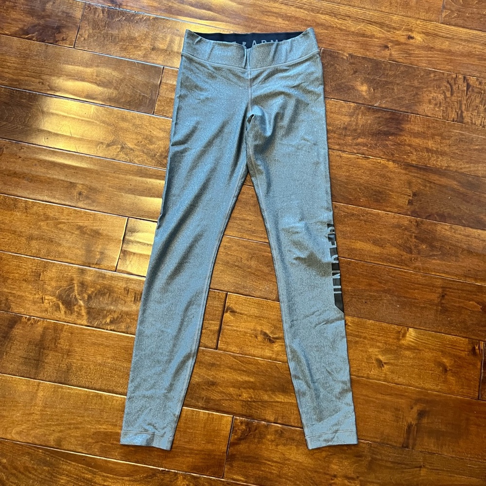 Under Armour gray leggings, medium tall, like new!